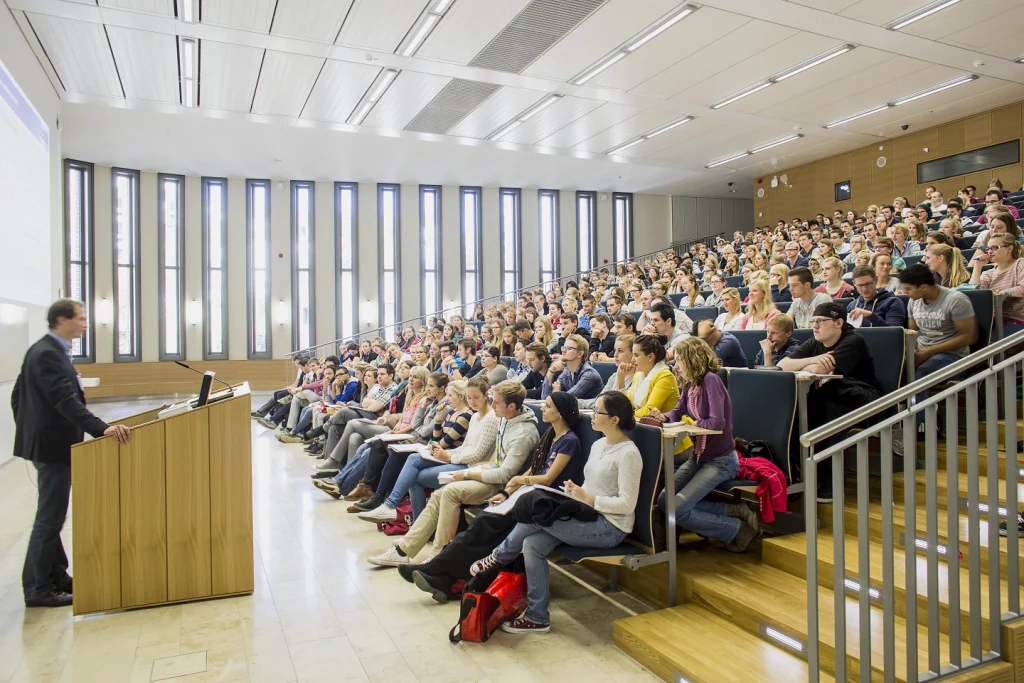 Neden Universität Duisburg-Essen (UDE)? görsel 3 - Almanya eğitim danışmanlığı