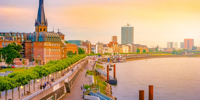 Düsseldorf Almanya öğrenci şehir rehberi